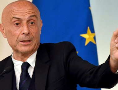 Την σύντομη διοργάνωση μιας Συνόδου για το μεταναστευτικό στην Ρώμη ανακοίνωσε ο Ιταλός ΥΠΕΣ